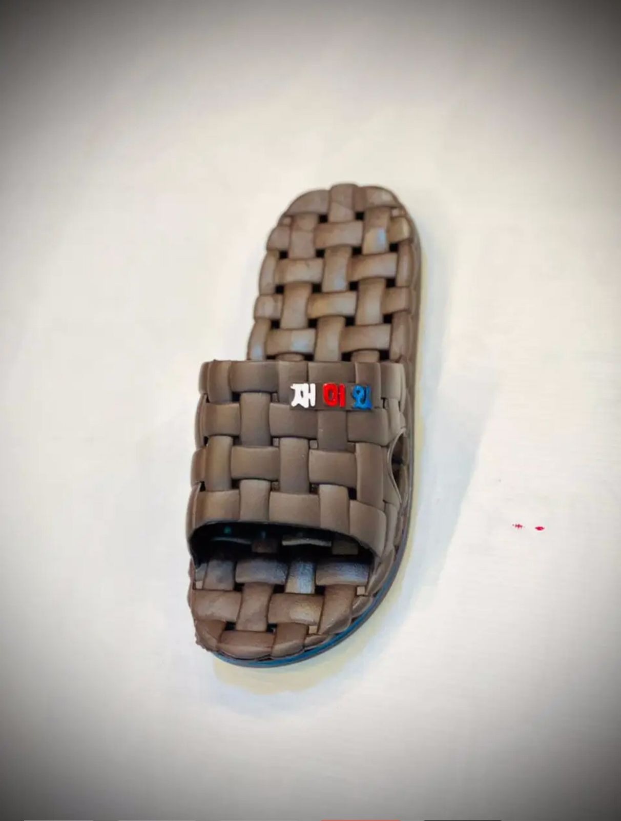 Washroom slippers